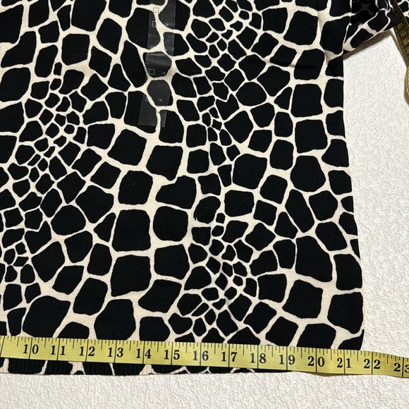 Liz Claiborne New York V neck  Pullover - Picture 9 of 10